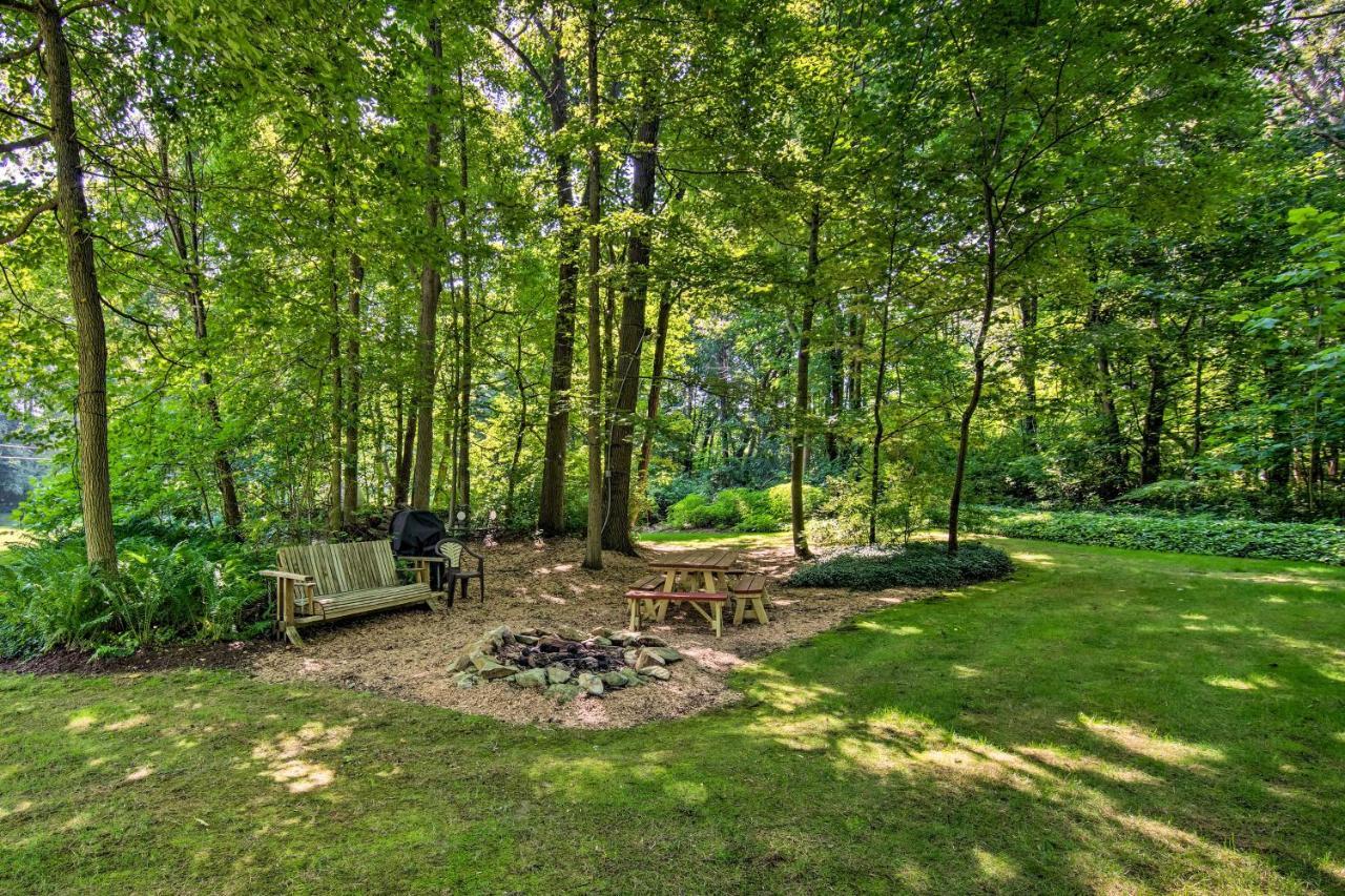 Cozy Garden Room In Welsh Mountain Suites! New Holland Esterno foto