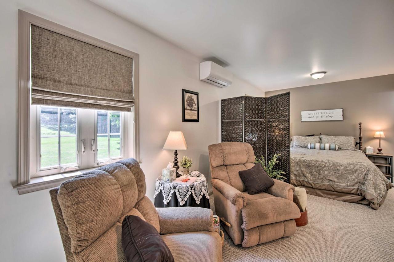 Cozy Garden Room In Welsh Mountain Suites! New Holland Esterno foto