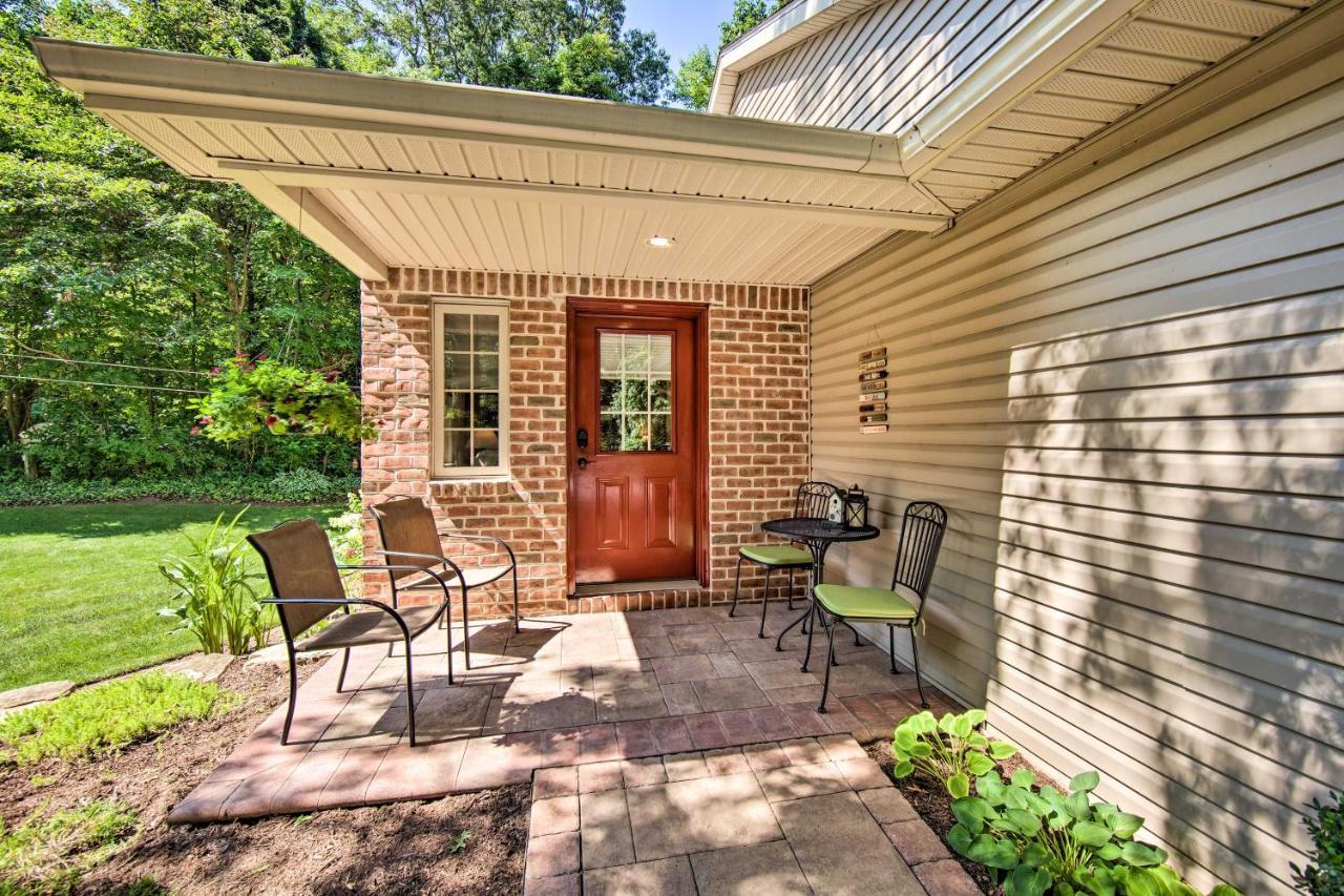 Cozy Garden Room In Welsh Mountain Suites! New Holland Esterno foto