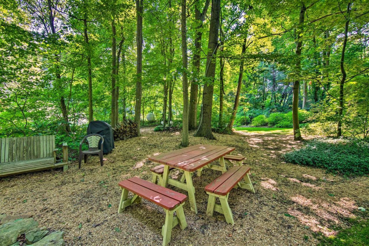 Cozy Garden Room In Welsh Mountain Suites! New Holland Esterno foto