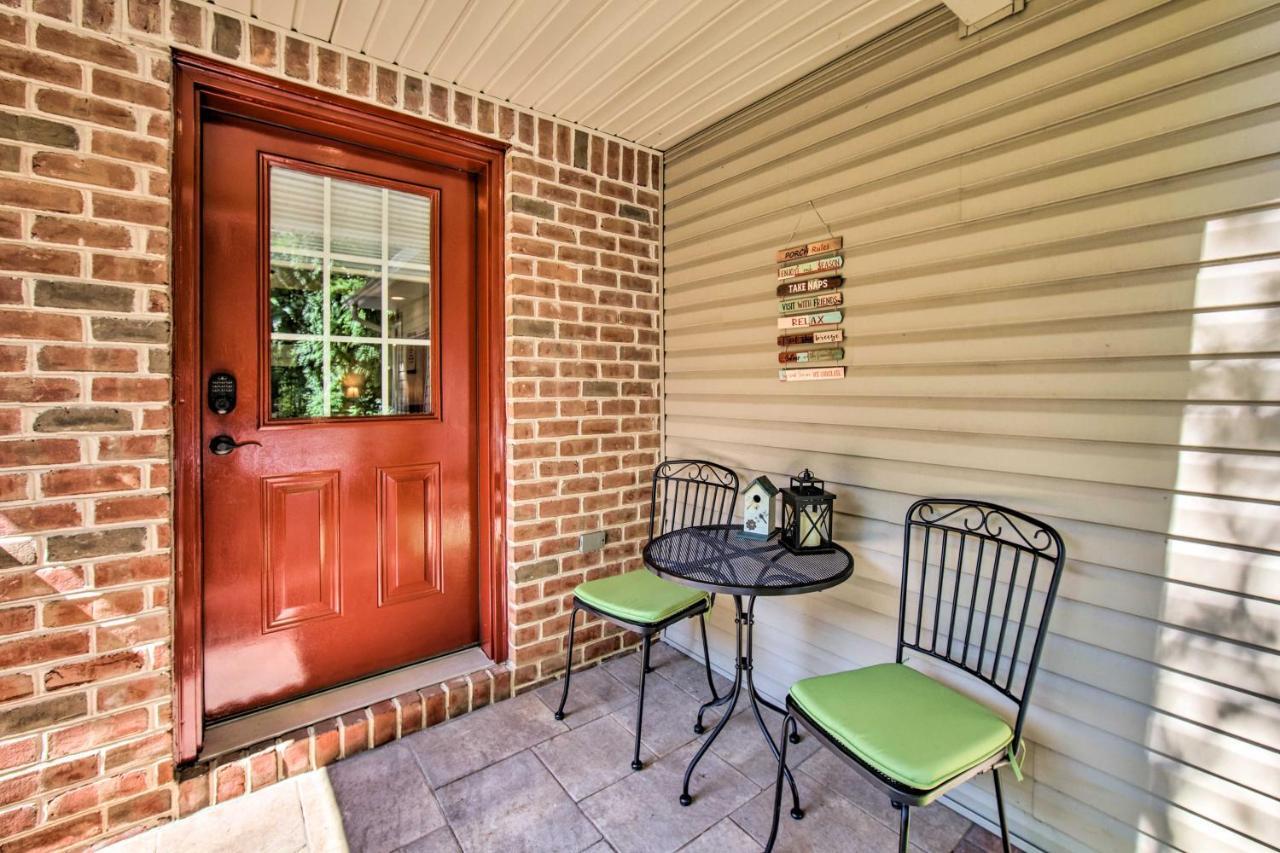 Cozy Garden Room In Welsh Mountain Suites! New Holland Esterno foto
